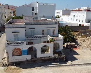 Vista exterior de Casa o xalet en venda en Es Castell amb Jardí privat, Terrassa i Piscina