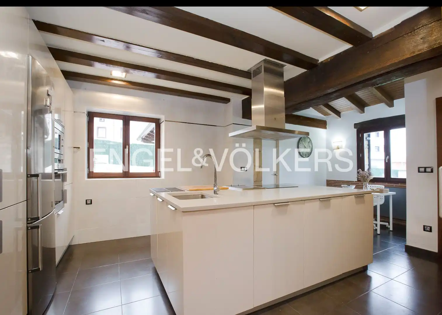 Detached homes for sale in Eguzkitza Bidea, Berango