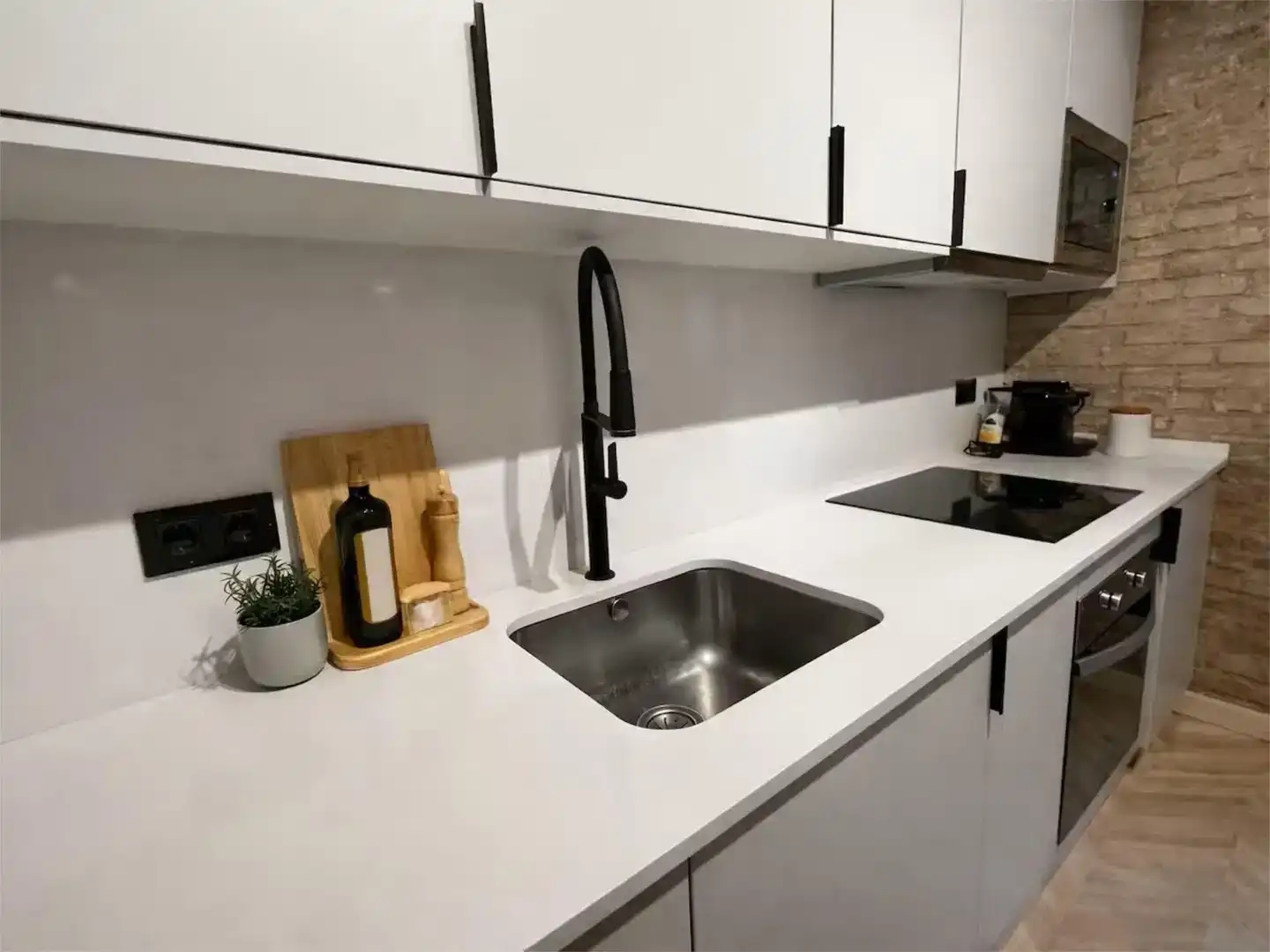 Küche von Wohnung zum Verkauf in  Barcelona Capital mit Klimaanlage