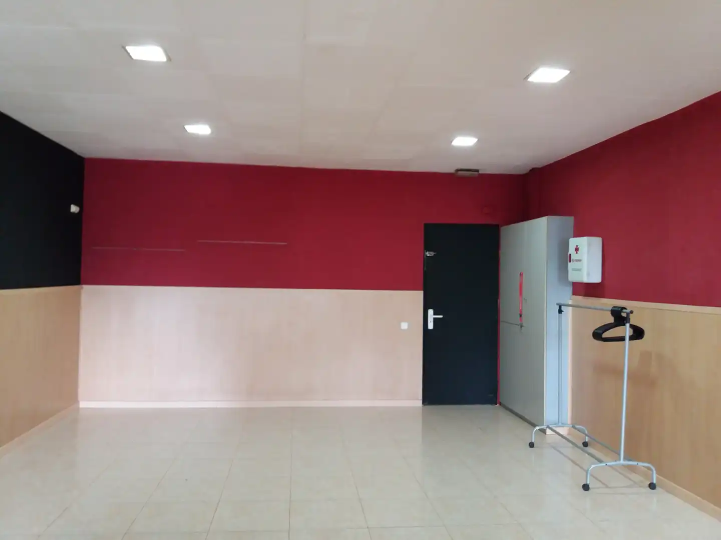 Commercial properties for sale in L'Hospitalet de Llobregat  with Air Conditioner