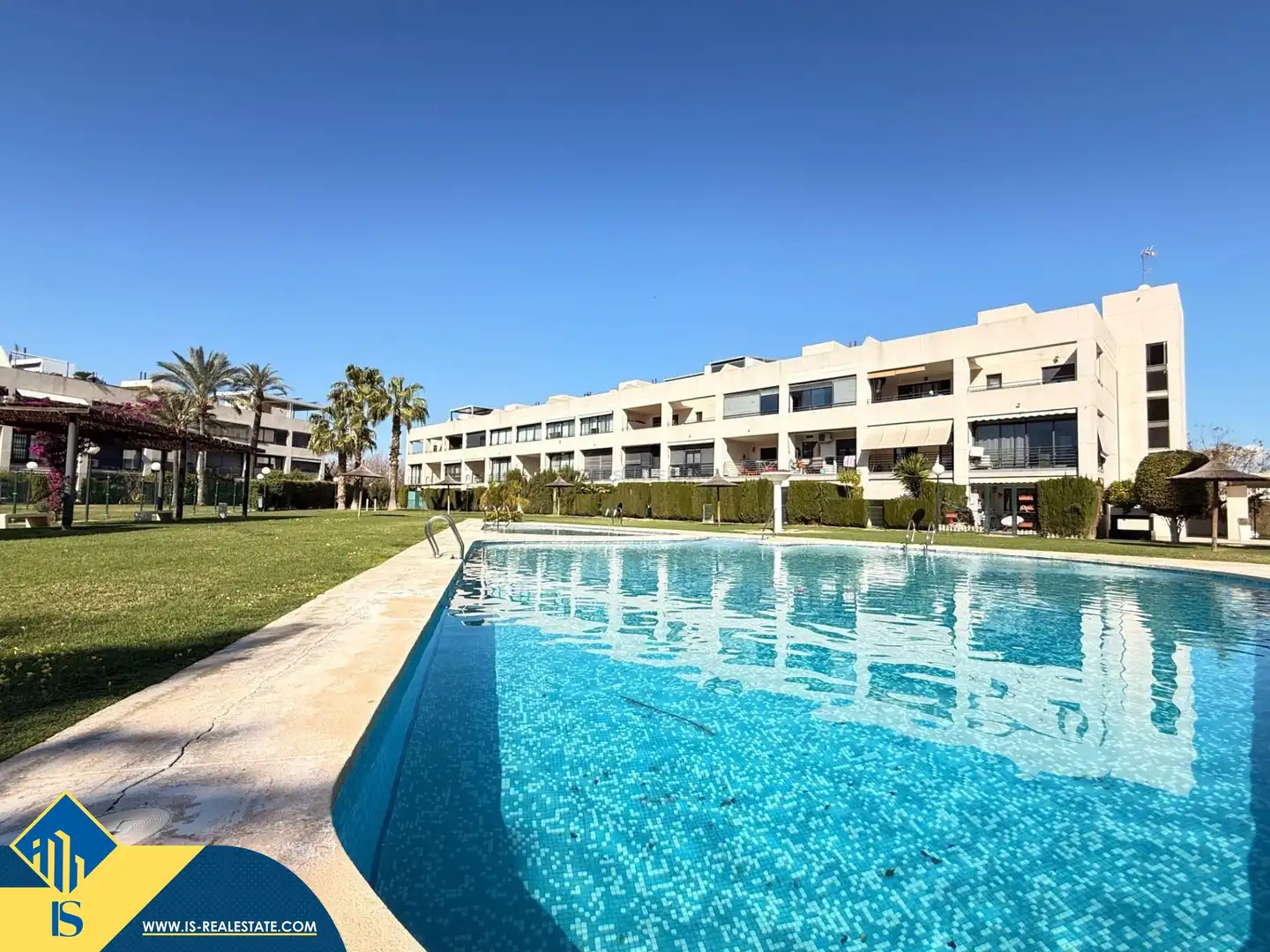 Casa con piscina in vendita a Playa de San Juan - El Cabo de las Huertas