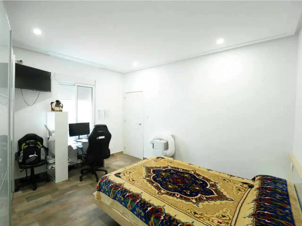 Habitación de Piso en venta en Carlet con Jardín privado, Terraza y Amueblado