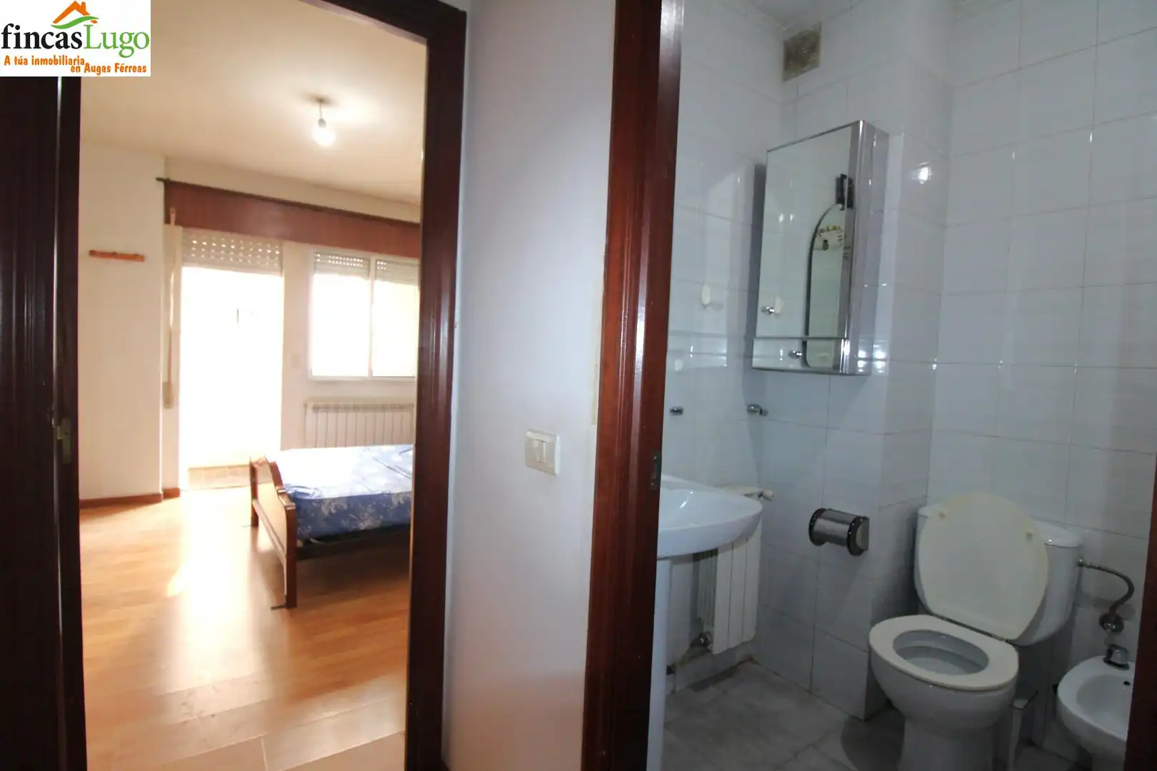 Baño de Piso en venta en Lugo con Calefacción y Trastero