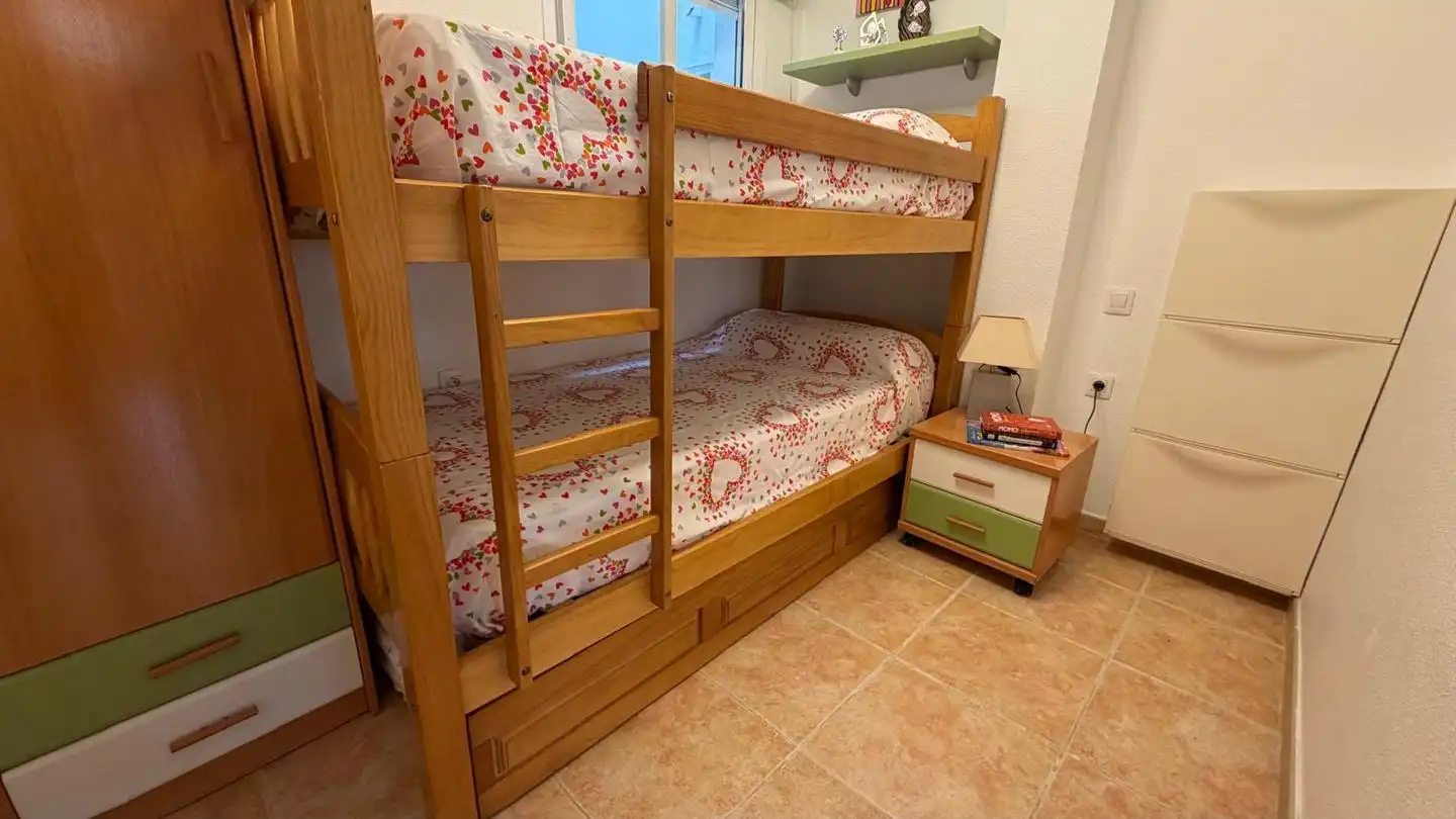Habitación de Apartamento en venta en La Manga del Mar Menor con Aire acondicionado, Terraza y Trastero