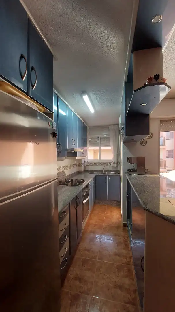 Cuina de Apartament en venda en La Manga del Mar Menor amb Terrassa, Moblat i Forn