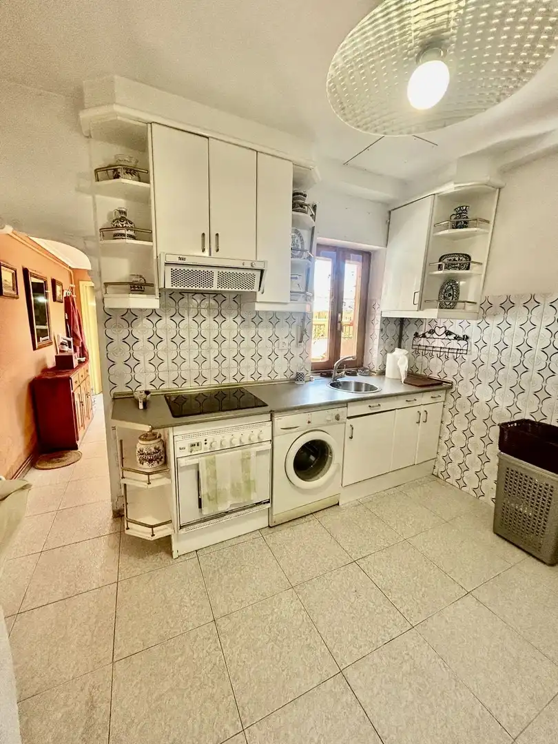 Cuina de Casa o xalet en venda en La Bañeza  amb Calefacció