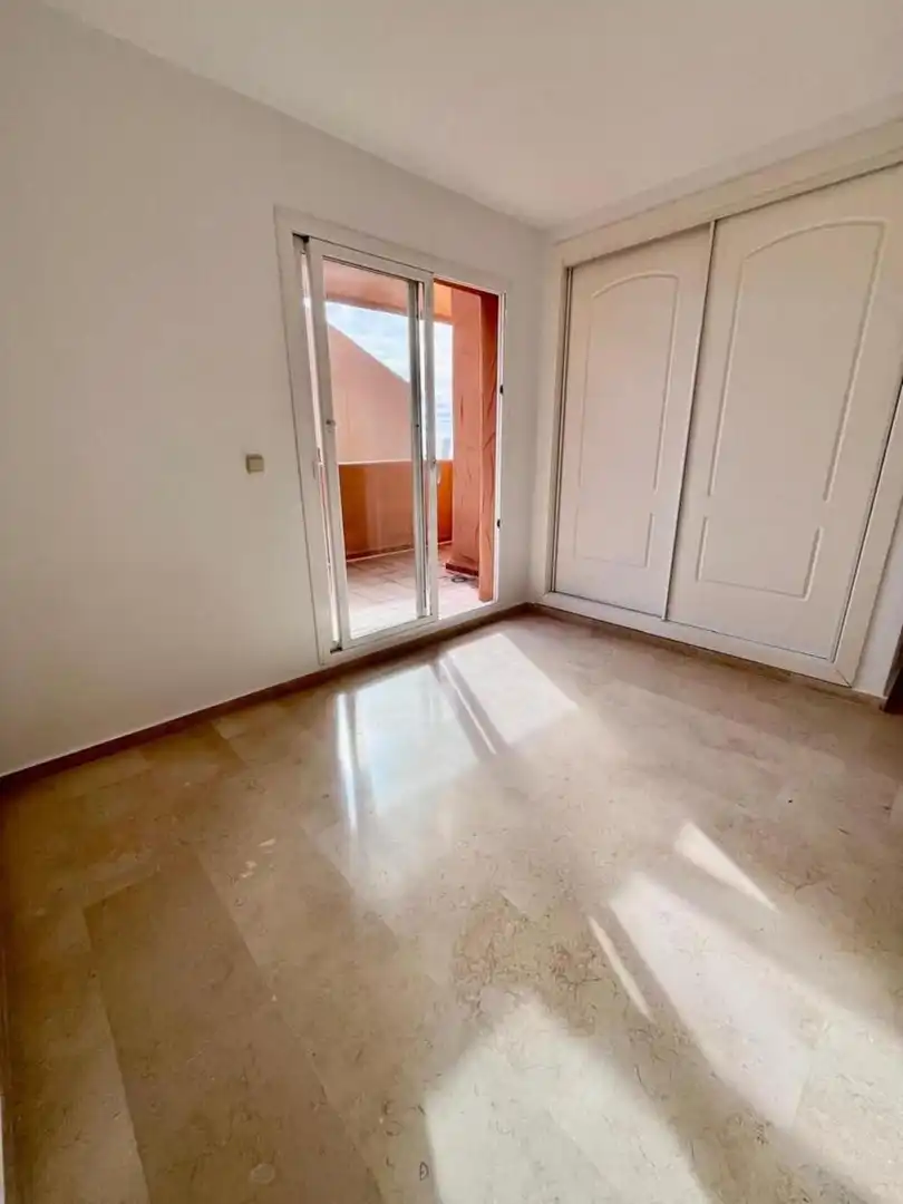 Terrassa de Àtic en venda en Marbella amb Aire condicionat, Terrassa i Piscina