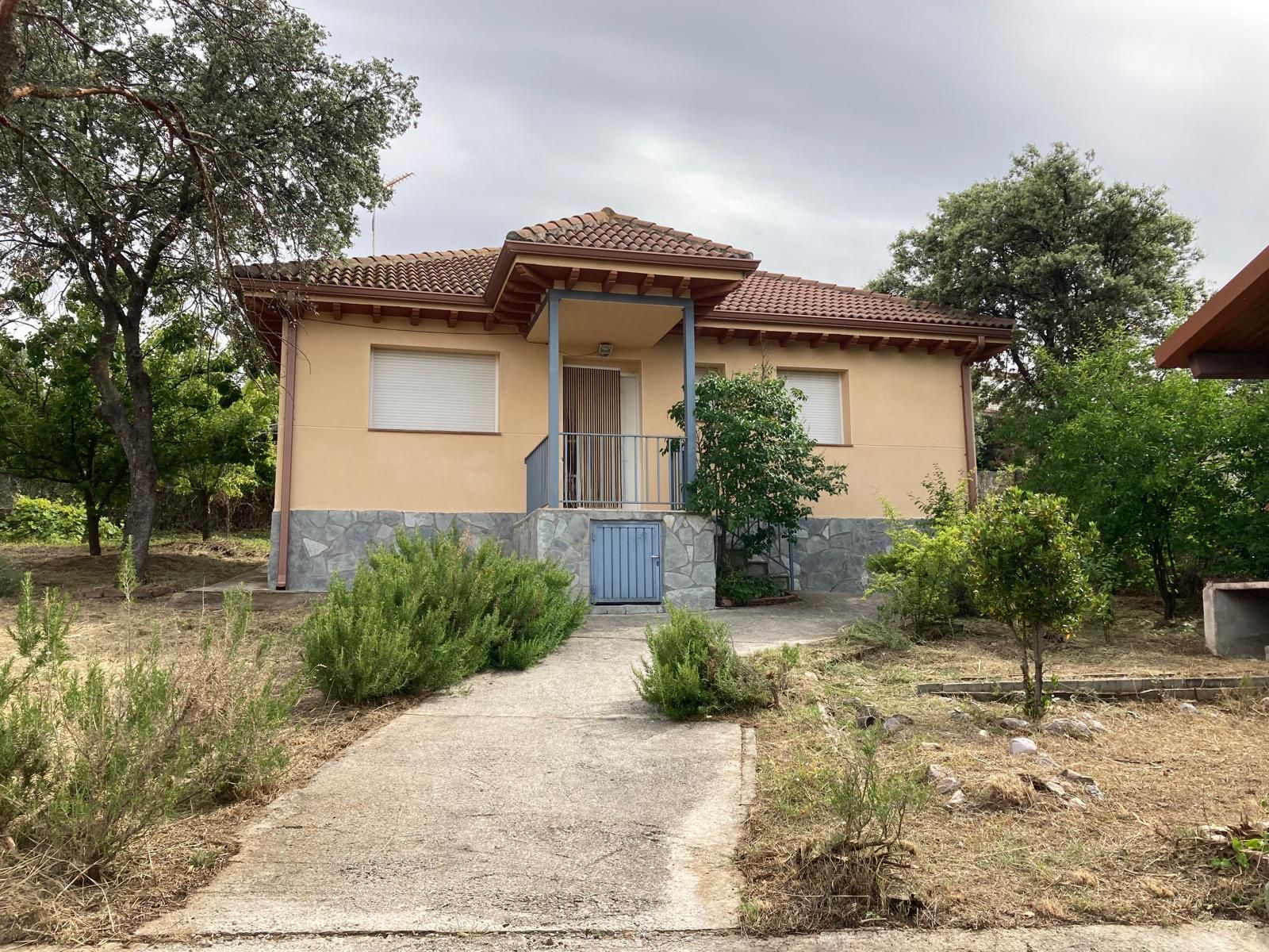 Exterior view of House or chalet for sale in Peñalba de Ávila  with Heating, Private garden and Terrace