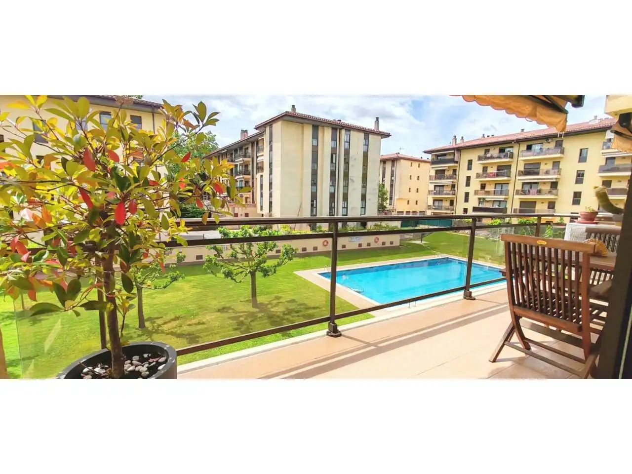 Vista exterior de Piso en venta en Girona con Aire acondicionado, Calefacción y Terraza
