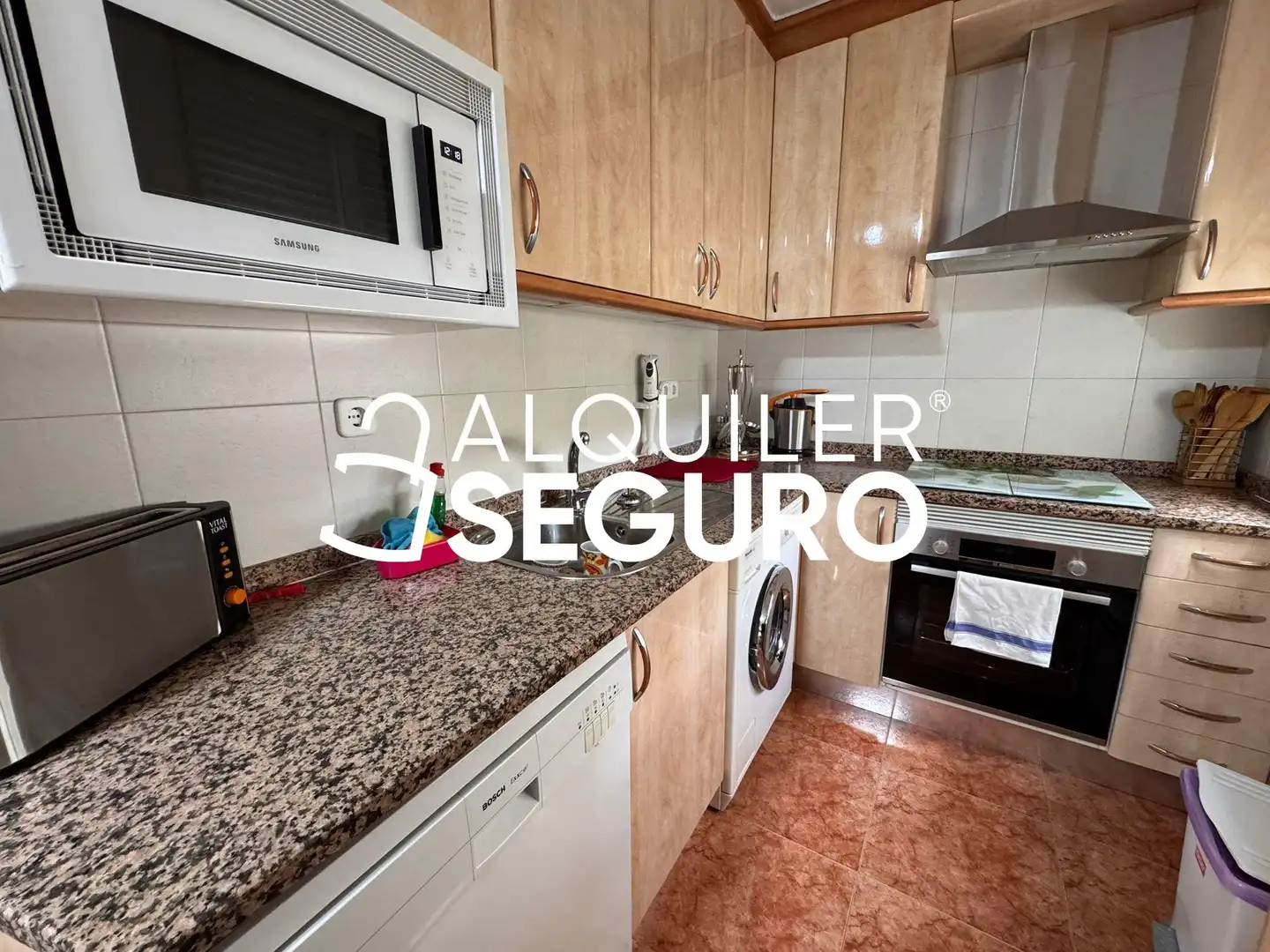 Cocina de Piso de alquiler en Madrid con Calefacción, Terraza y Amueblado