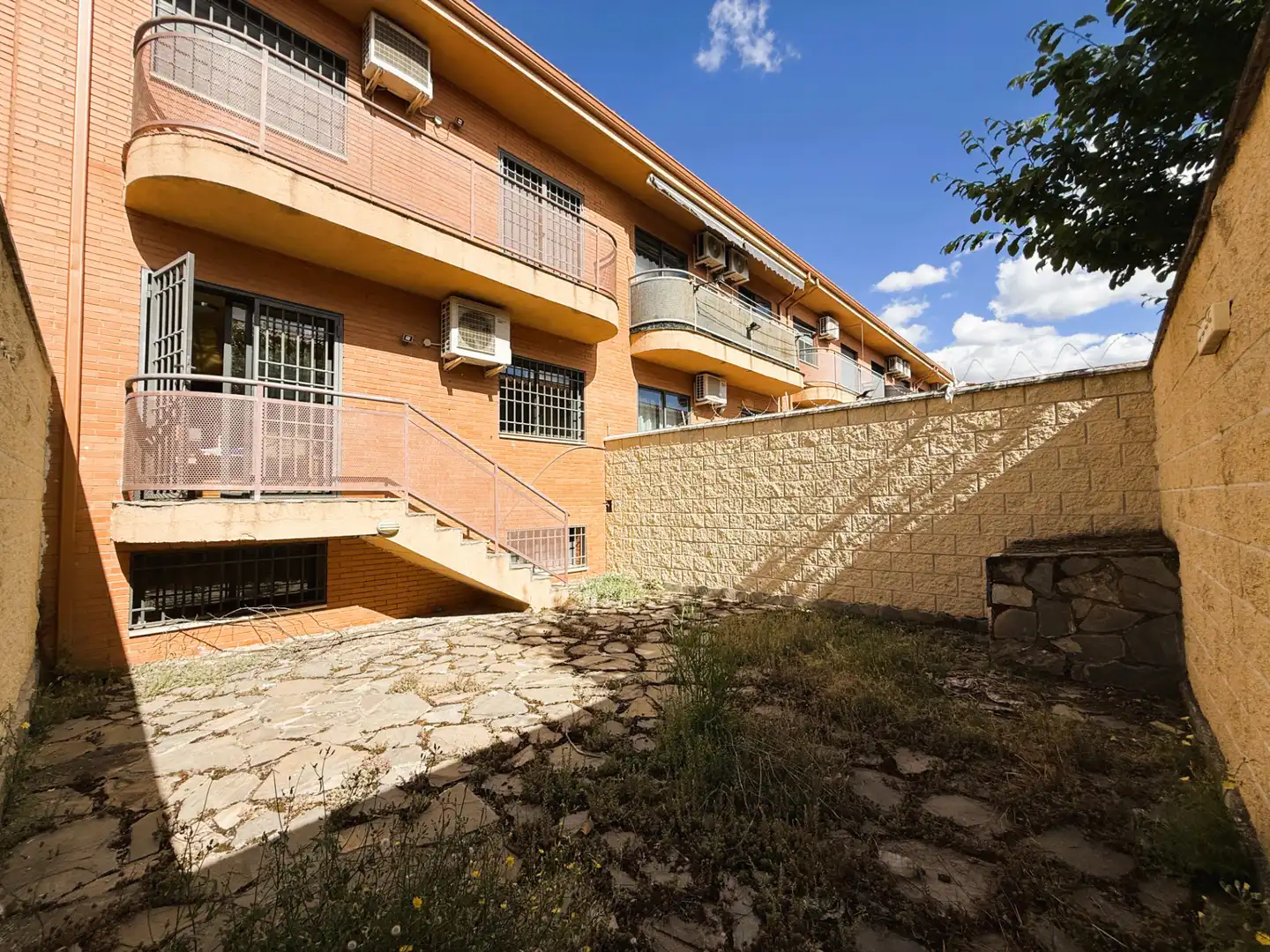 Exterior view of Detached homes for sale in Seseña  with Air Conditioner, Heating and Private garden