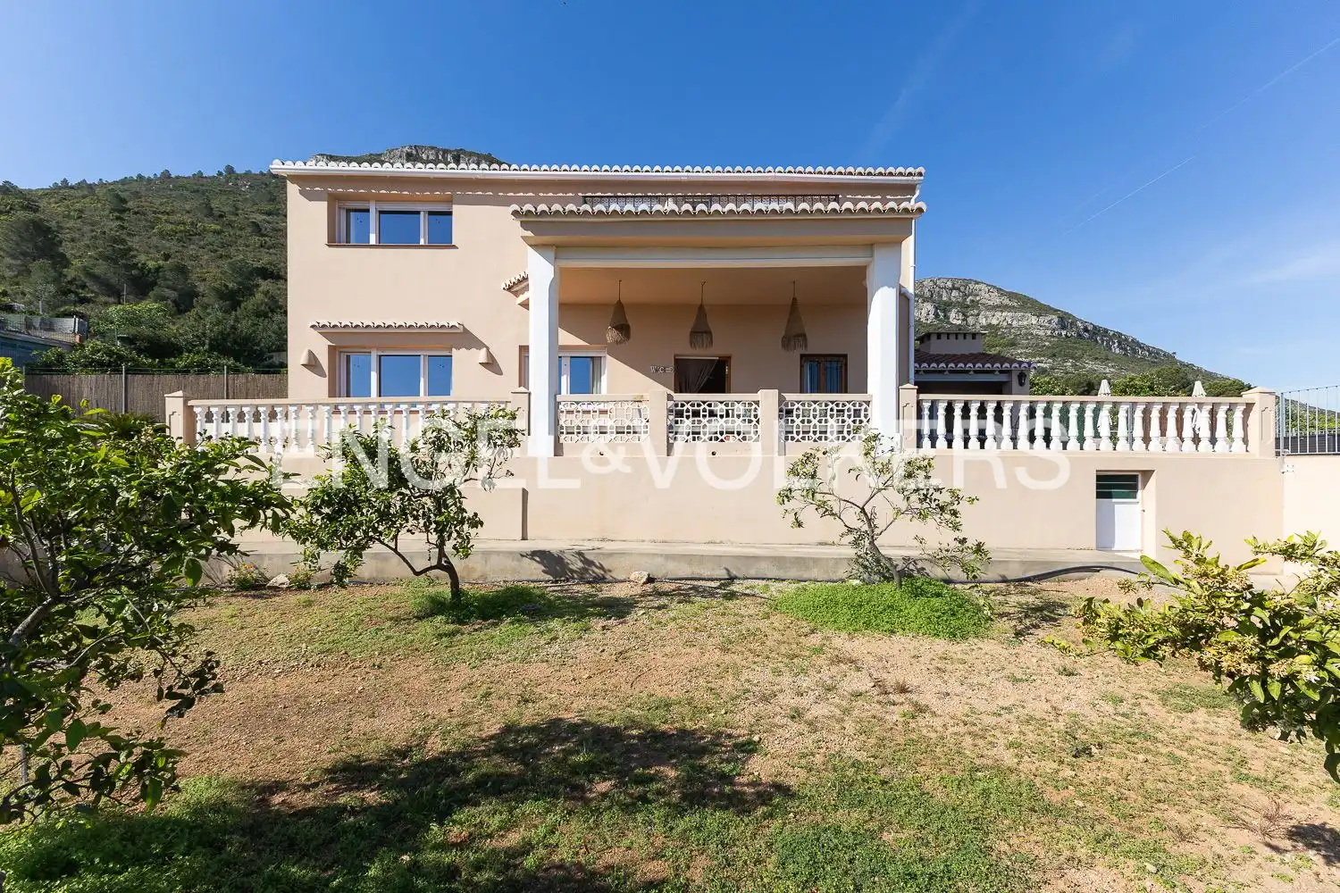 Vista exterior de Casa o xalet de lloguer en Corbera amb Aire condicionat, Calefacció i Jardí privat