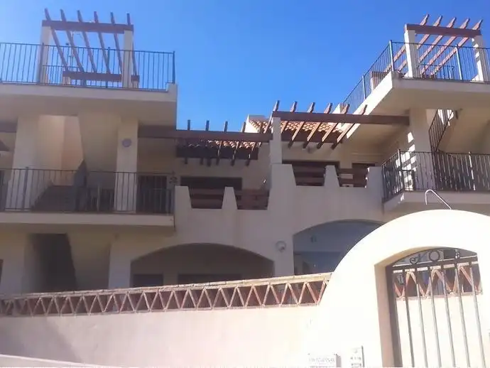 Vista exterior de Planta baja de alquiler en Cuevas del Almanzora con Aire acondicionado, Terraza y Amueblado