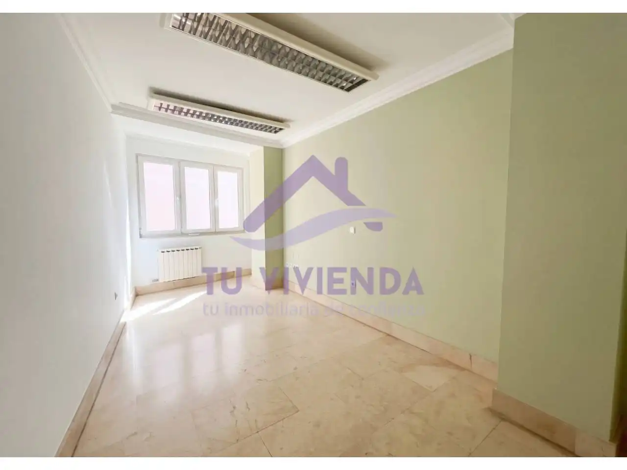 Office space with lift to rent in Calle Santiago 7, imagen 3