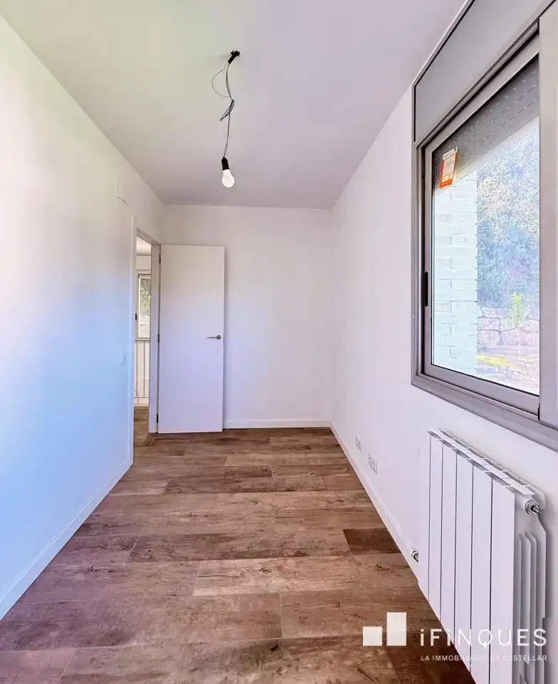 Bedroom of Houses for rent in Castellar del Vallès  with Air Conditioner, Heating and Private garden