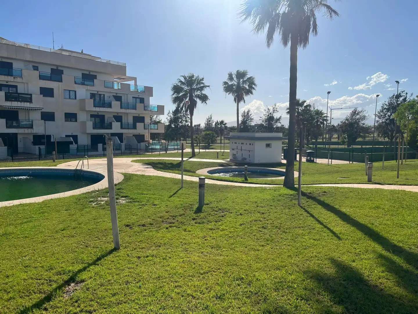 Vista exterior de Planta baja en venta en Almería con Aire acondicionado, Jardín privado y Terraza