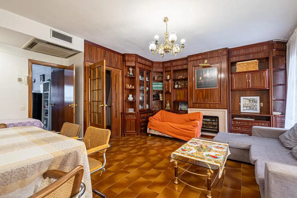 Sala d'estar de Casa adosada en venda en Paracuellos de Jarama amb Aire condicionat, Calefacció i Jardí privat