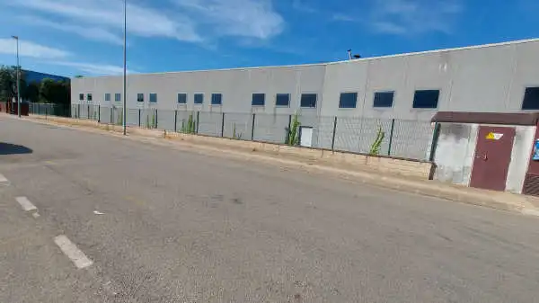 Vista exterior de Nave industrial en venta en Cassà de la Selva