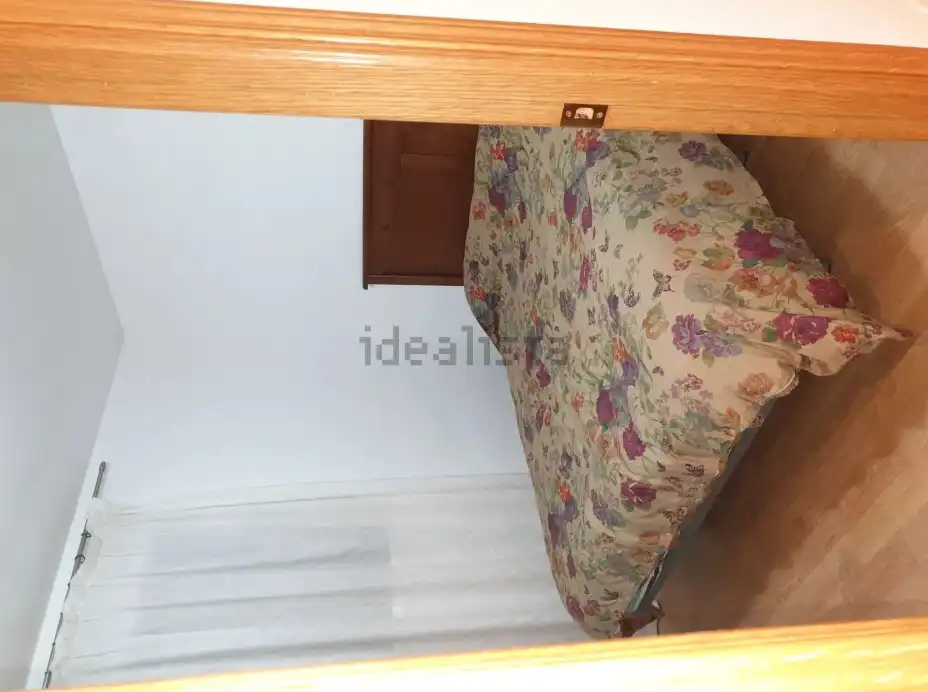 Dormitori de Pis de lloguer en Moncada amb Aire condicionat, Terrassa i Moblat