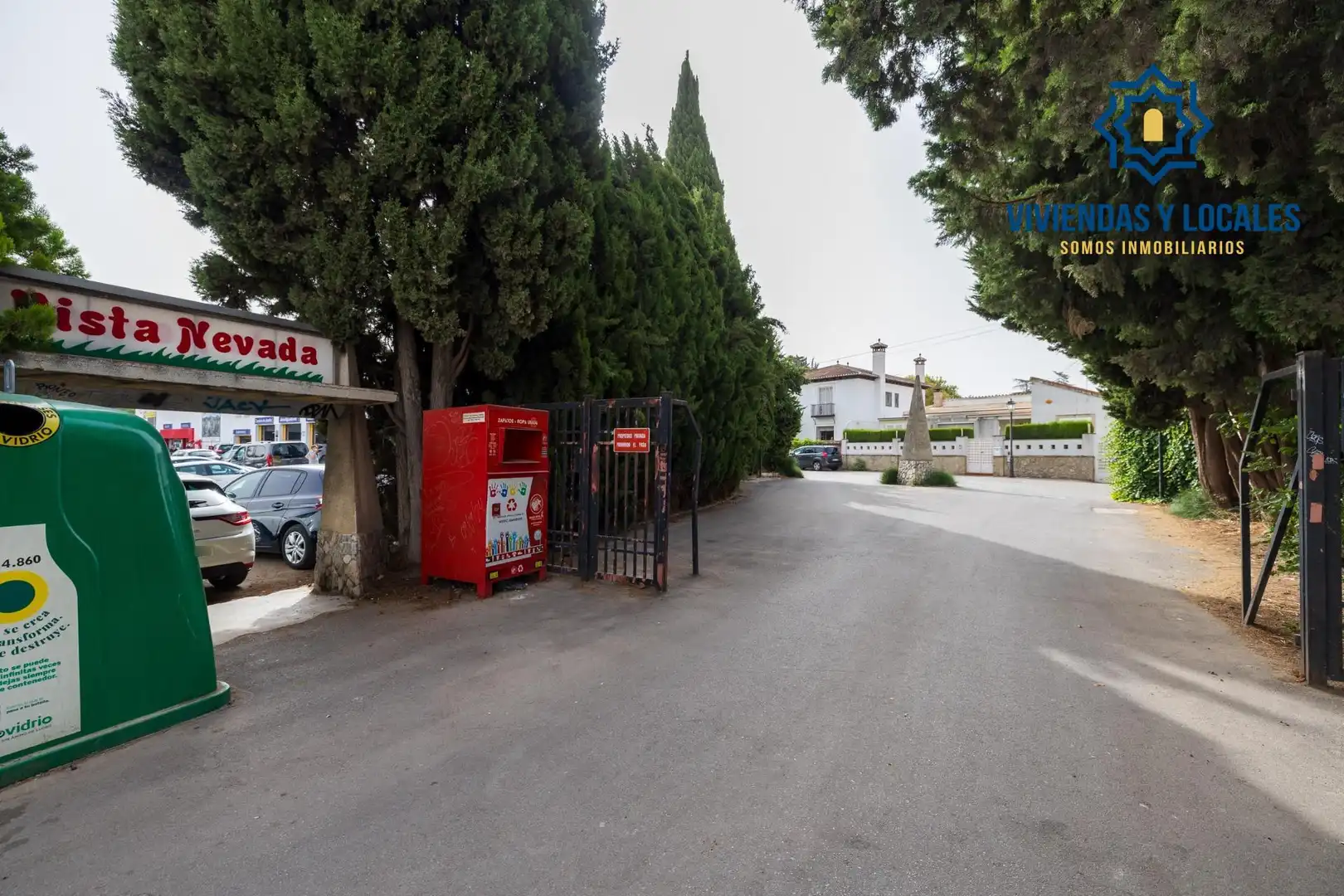Parking de Casa o chalet en venta en Armilla con Aire acondicionado, Calefacción y Jardín privado