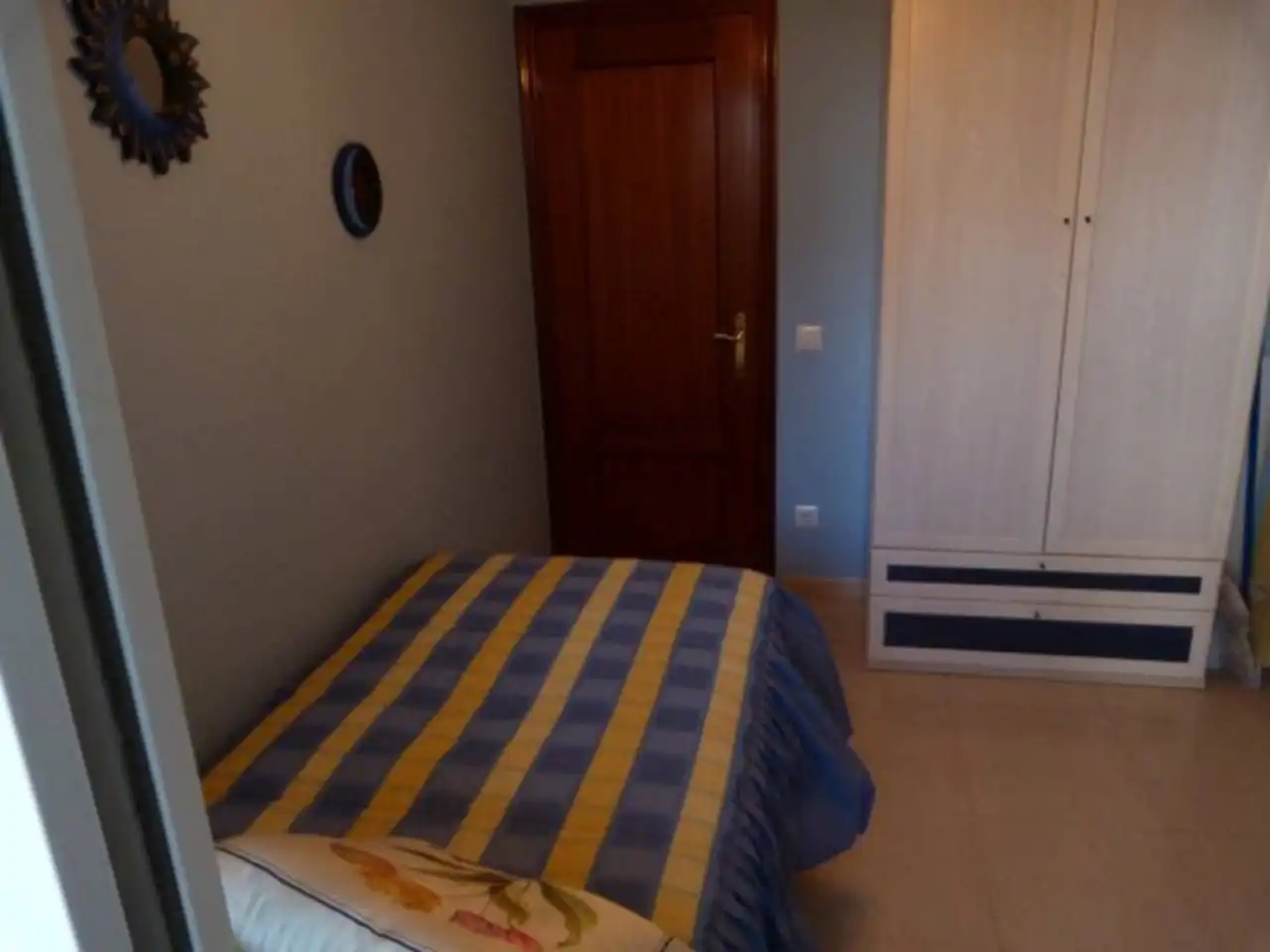 Dormitori de Apartament de lloguer en Noja amb Calefacció, Jardí privat i Terrassa