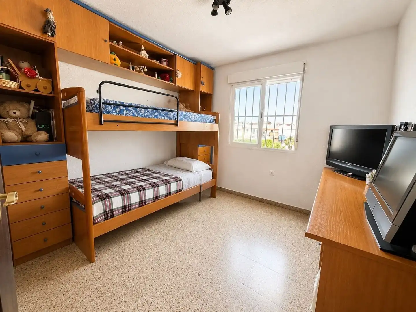 Piso con ascensor en venta en Calle Carlos Frontaura, imagen 10