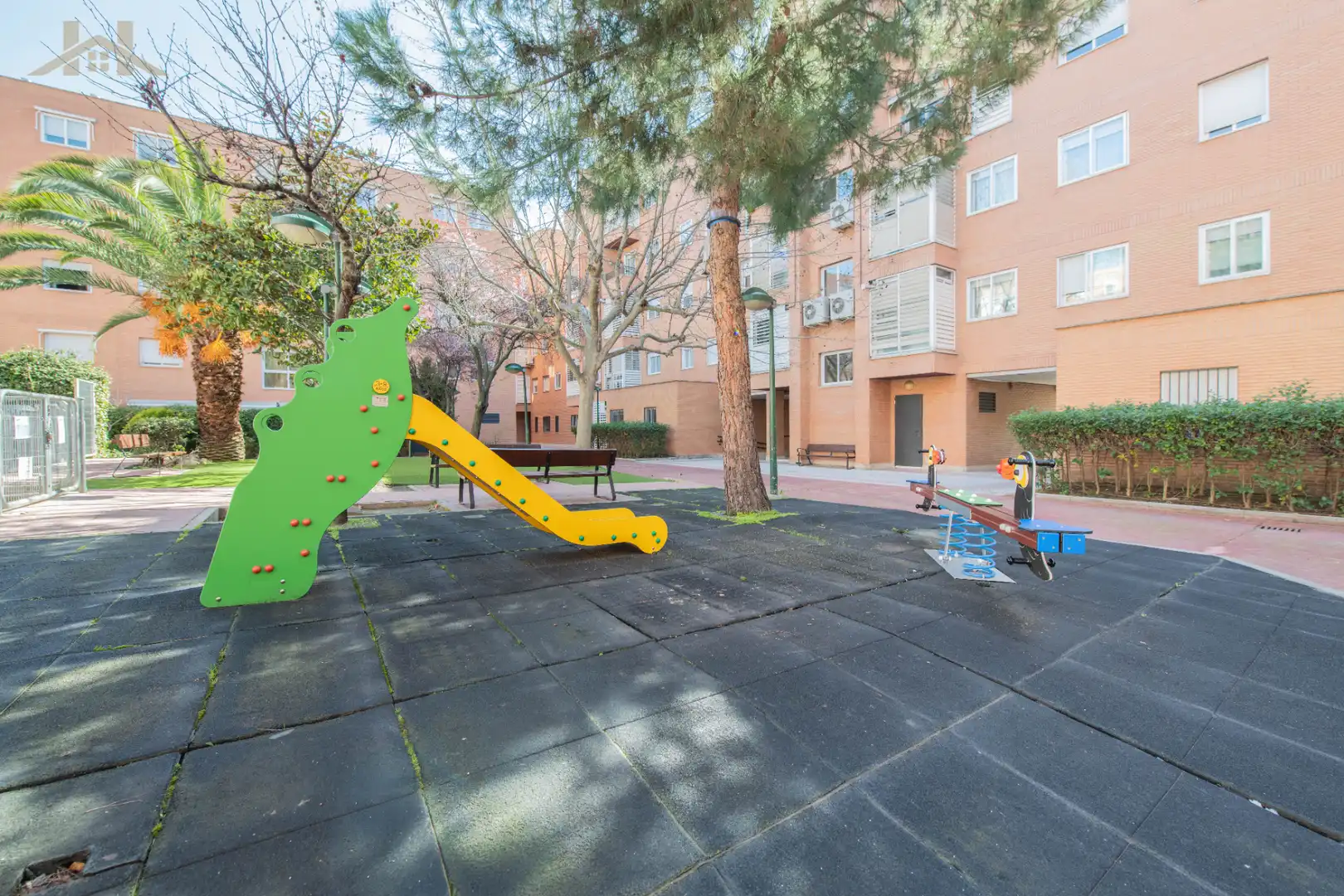 Vista exterior de Piso en venta en Madrid con Aire acondicionado, Calefacción y Jardín privado