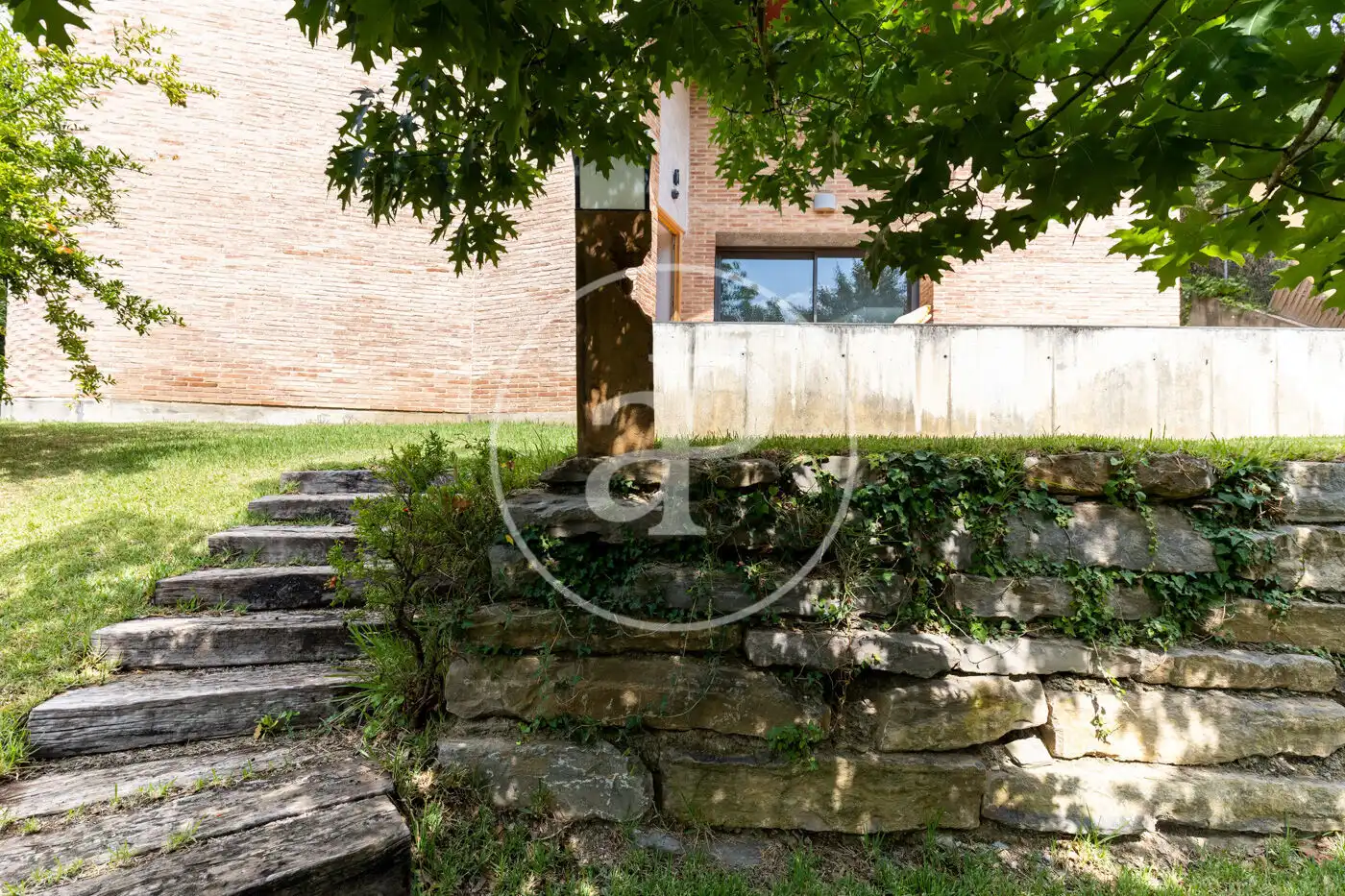Exterior view of Houses for sale in Sant Cugat del Vallès  with Air Conditioner, Heating and Private garden