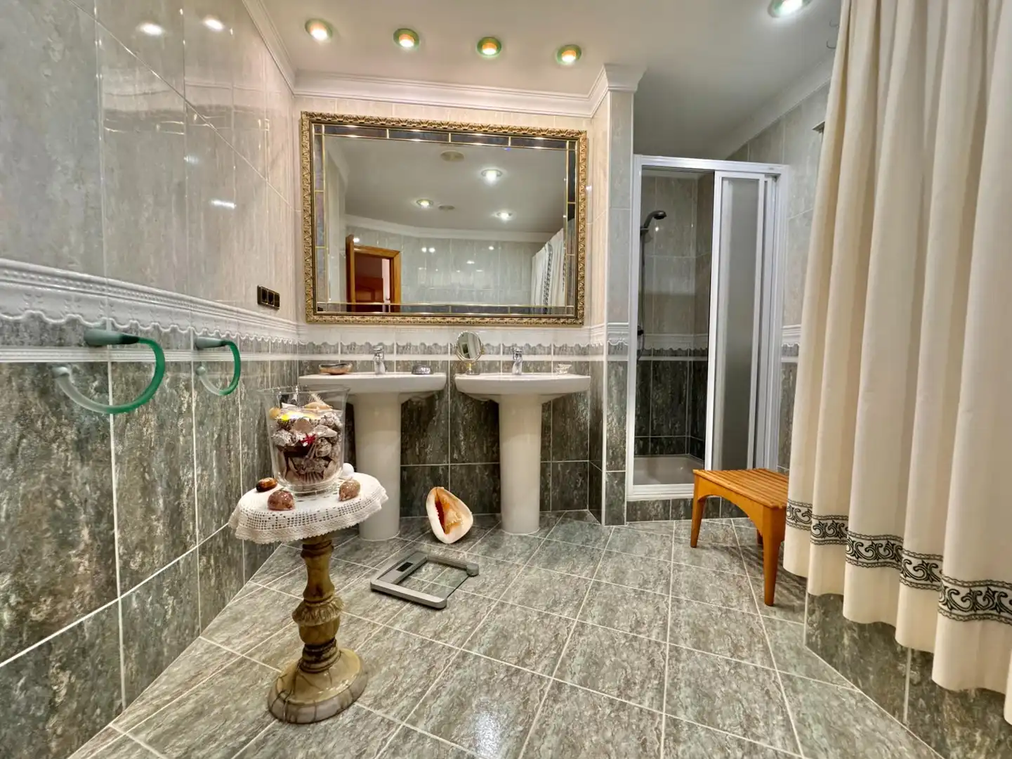 Badezimmer von Haus oder Chalet zum Verkauf in Silla mit Klimaanlage, Heizung und Terrasse
