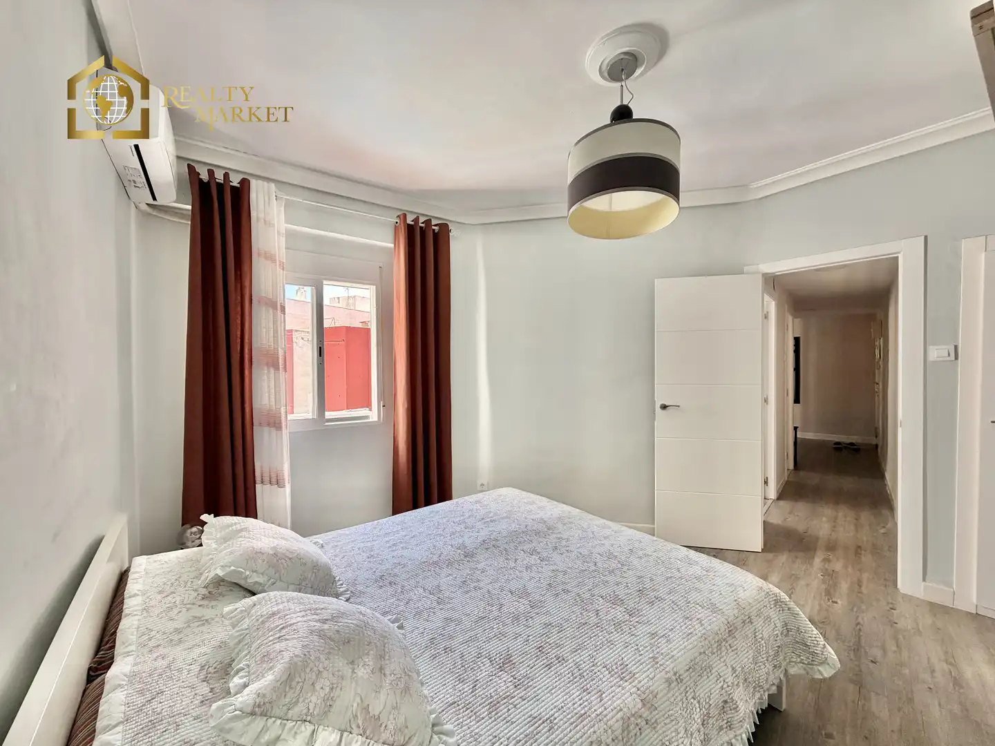 Habitación de Piso en venta en Valencia con Aire acondicionado y Balcón