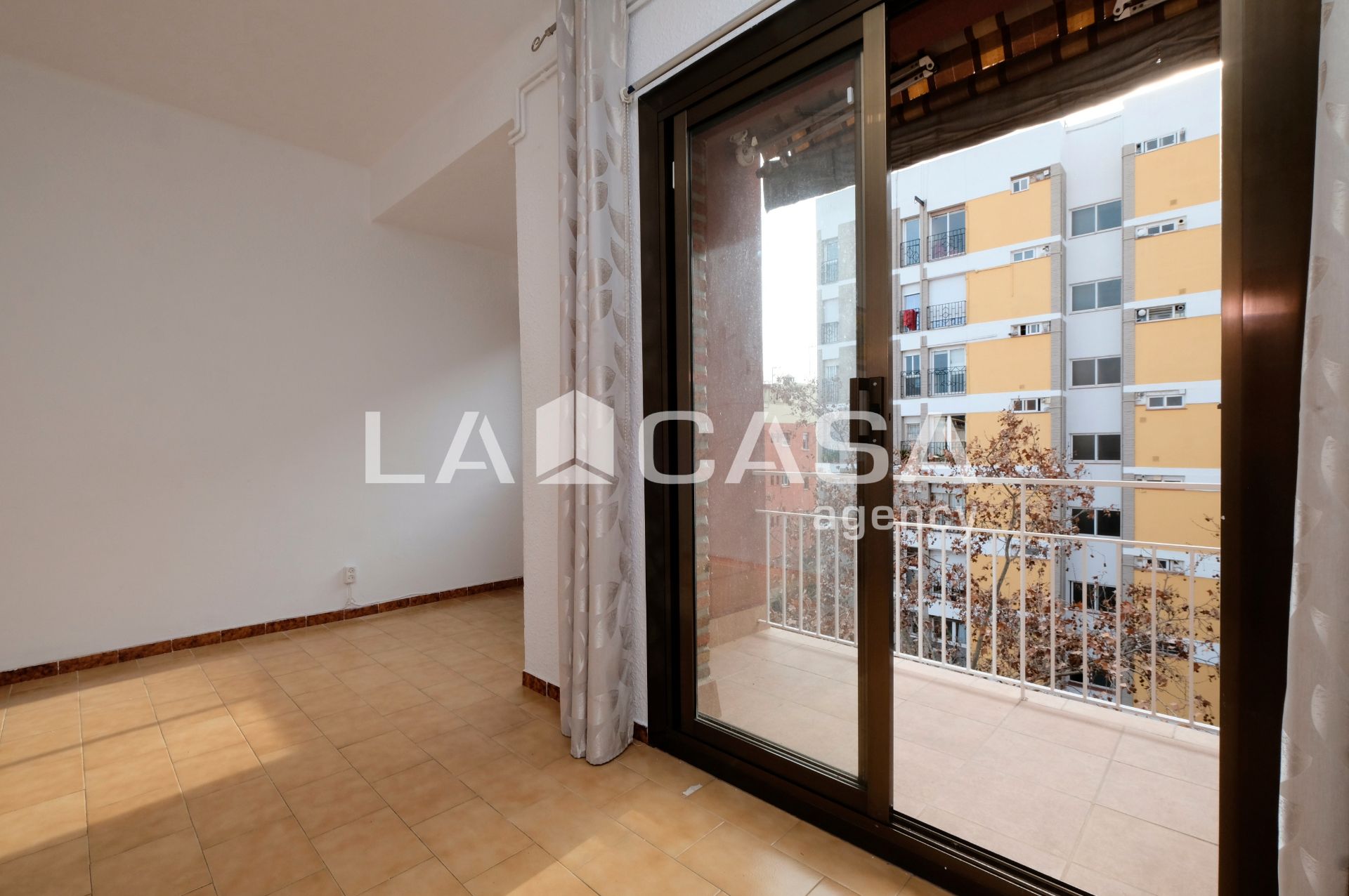 Pis en venda a Carrer de Santapau, Vilapicina i la Torre Llobeta