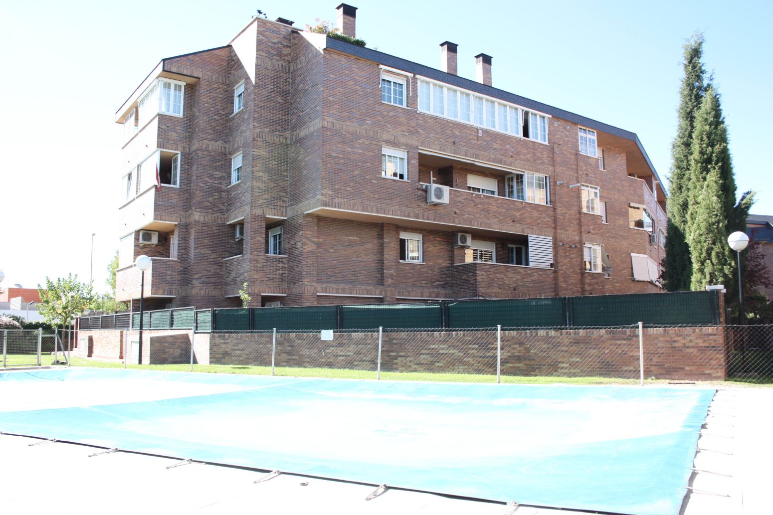 Exterior view of Flat to rent in Majadahonda  with Air Conditioner, Heating and Private garden