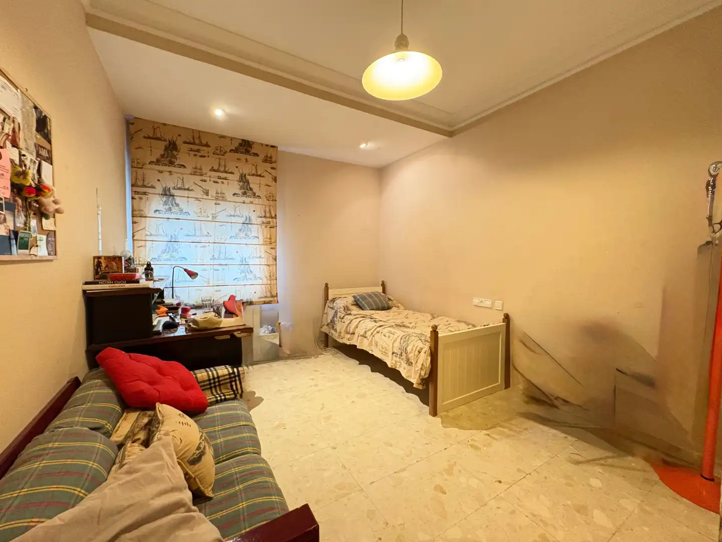 Wohnung zum Verkauf in Badajoz mit Klimaanlage, Heizung und Terrasse
