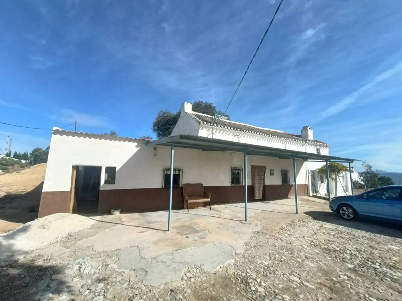 Vista exterior de Casa o xalet en venda en Loja amb Jardí privat i Moblat