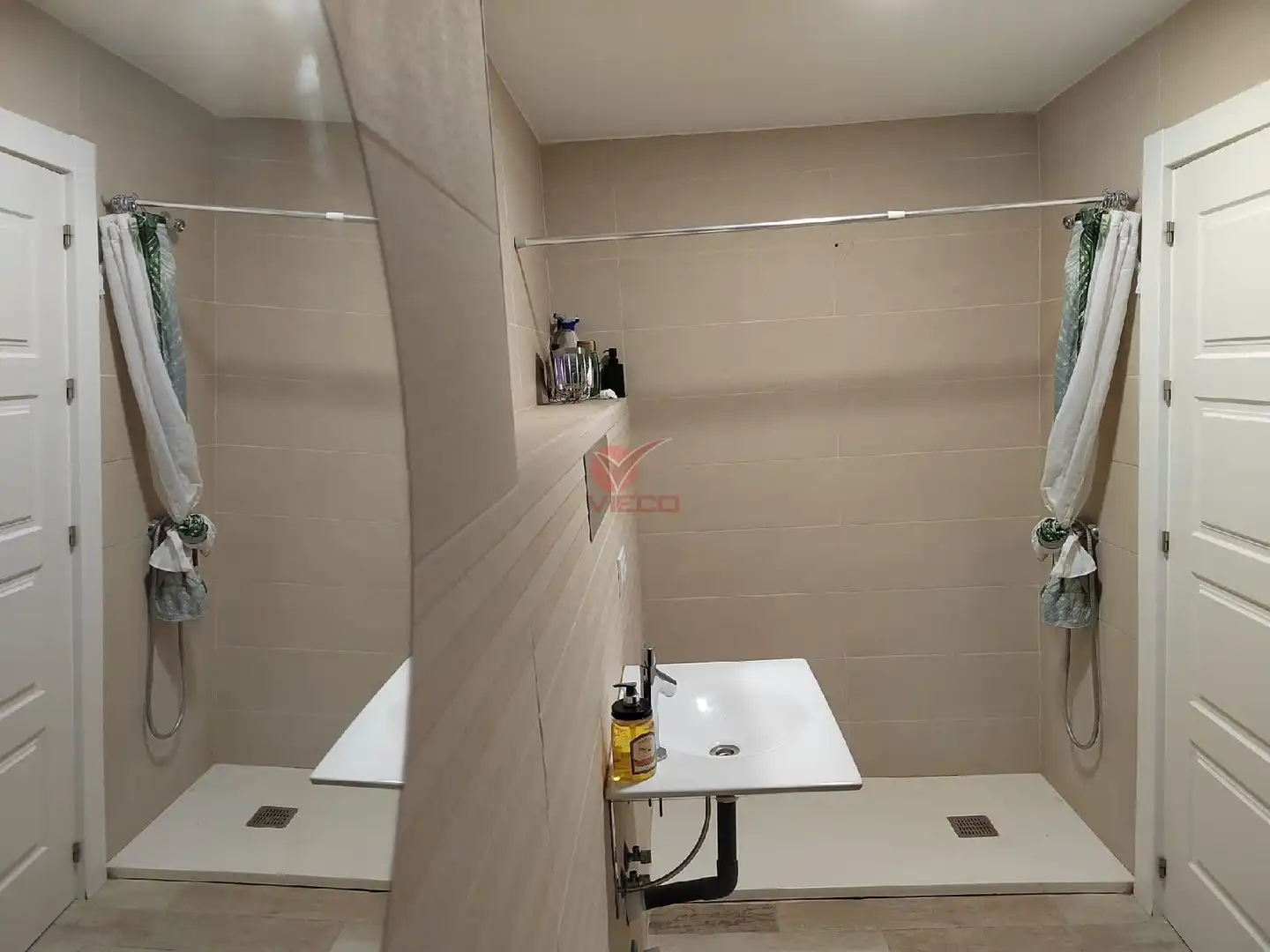Baño de Piso en venta en Cuenca con Calefacción y Trastero