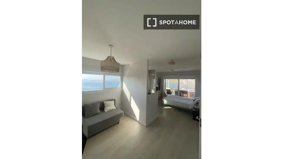 Dormitori de Apartament per a compartir en Playa de San Juan - El Cabo de las Huertas