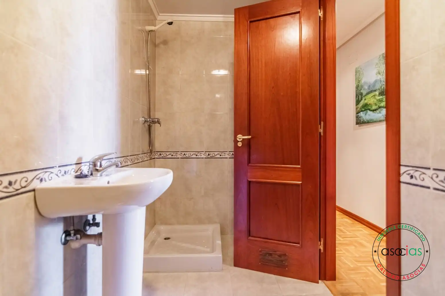 Bathroom of Flat for sale in Oviedo   with Heating and Storage room