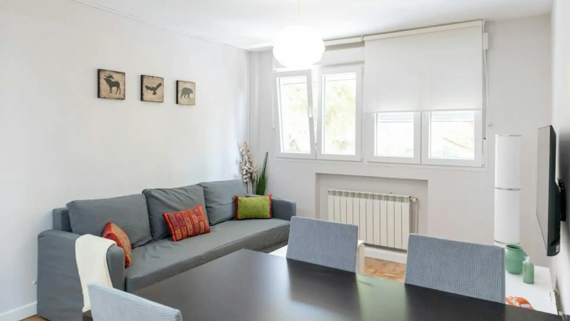 Sala de estar de Piso de alquiler en  Madrid Capital con Aire acondicionado, Calefacción y Amueblado