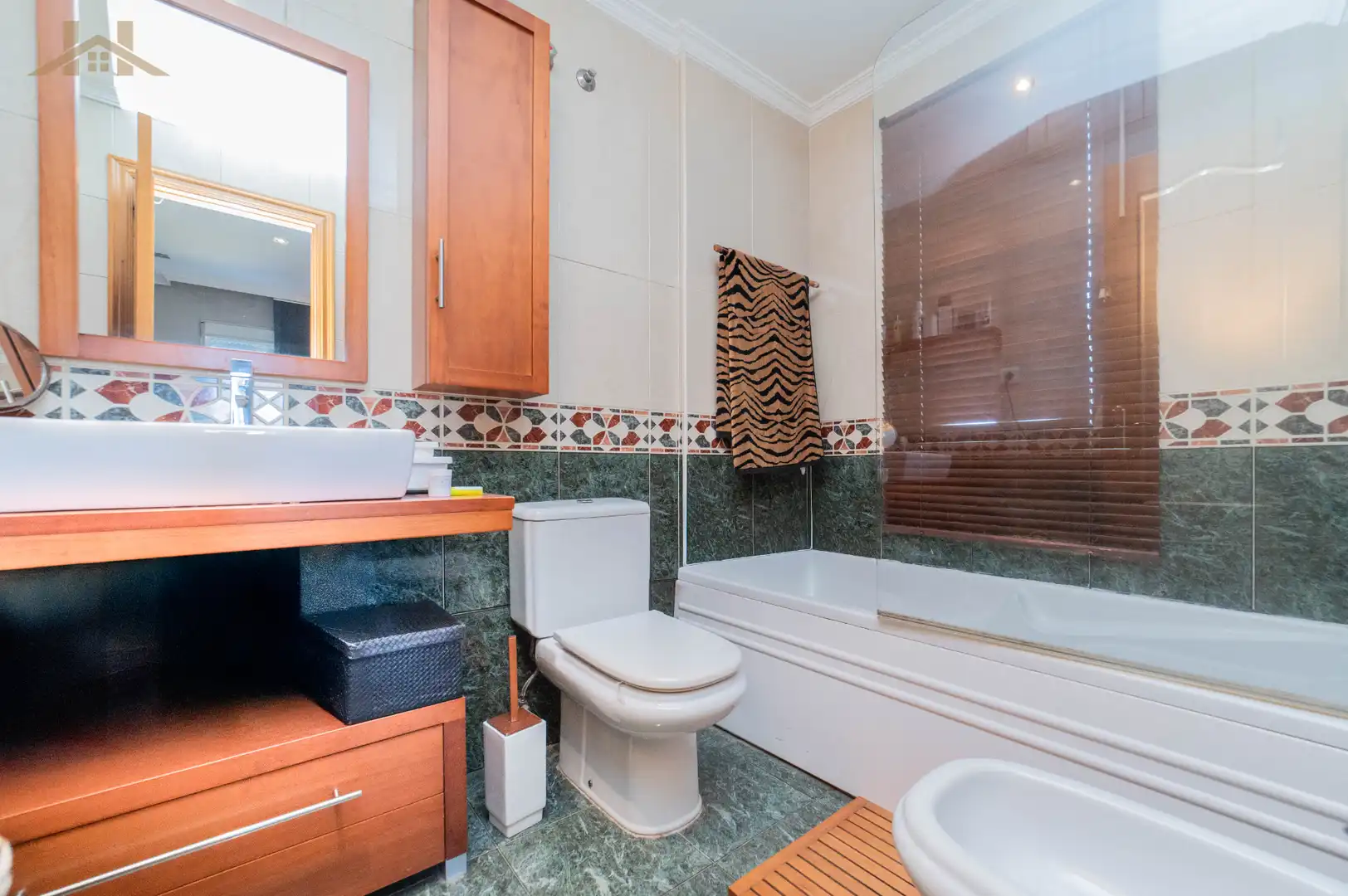 Bathroom of Detached homes for sale in Arroyomolinos (Madrid)  with Air Conditioner, Heating and Private garden