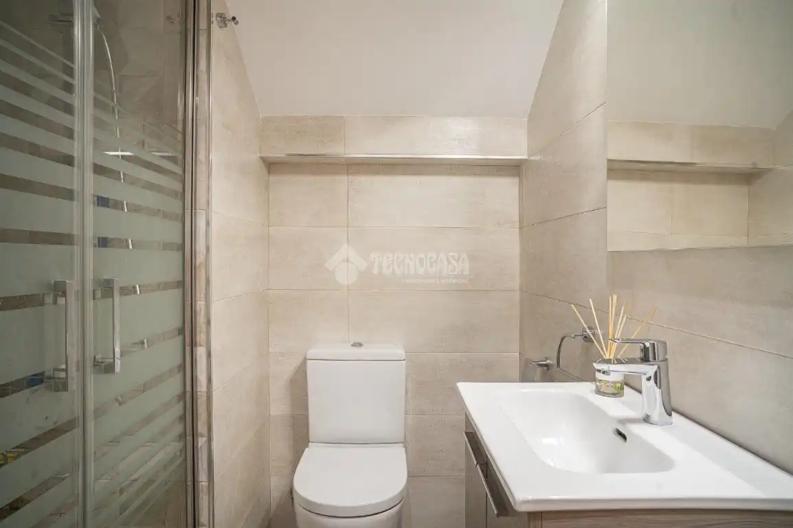 Bathroom of Detached homes for sale in Úbeda  with Air Conditioner, Heating and Terrace