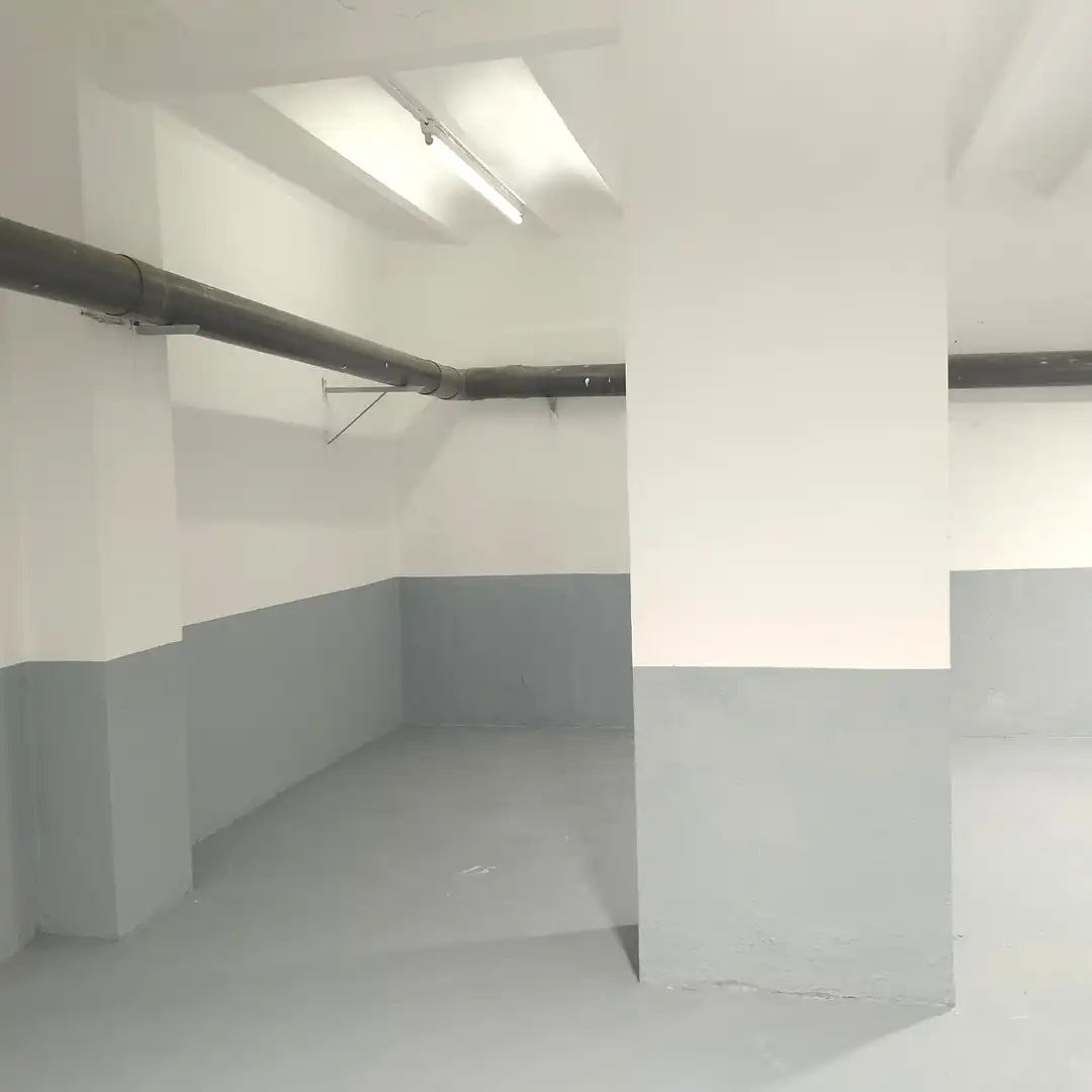 Commercial properties for sale in Barcelona  with Parquet flooring