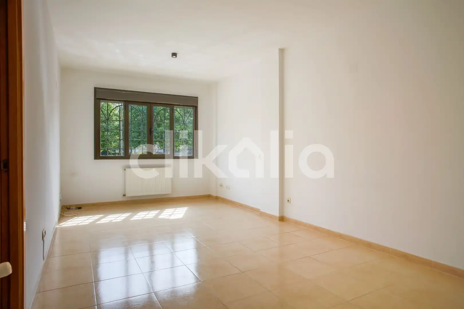 Sala d'estar de Pis en venda en Valdemoro amb Calefacció, Jardí privat i Terrassa