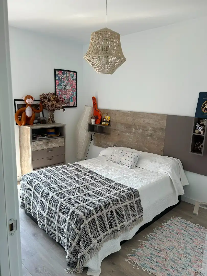 Habitación de Casa adosada en venta en Bormujos con Aire acondicionado, Jardín privado y Terraza