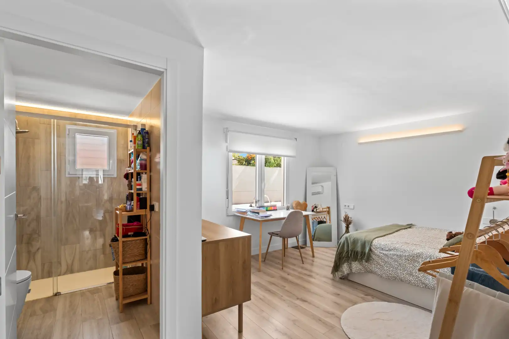 Bedroom of Houses for sale in Mutxamel  with Air Conditioner, Heating and Private garden