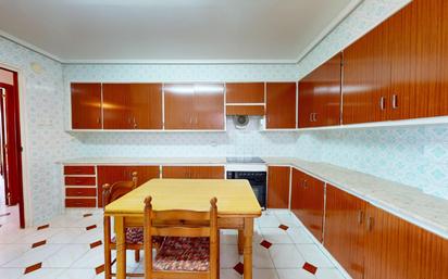 Kitchen of Flat for sale in Elche / Elx  with Terrace and Balcony