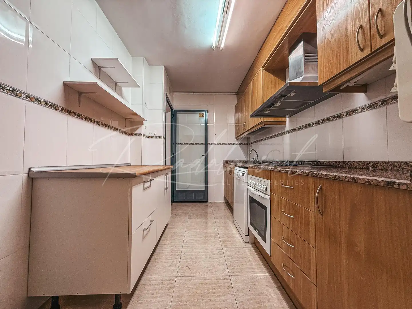 Küche von Wohnung zum Verkauf in Cambrils mit Klimaanlage, Heizung und Privatgarten