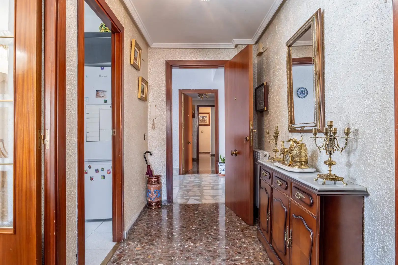Casa o chalet en venta en Calle OSA MAYOR, 40, Valdefierro