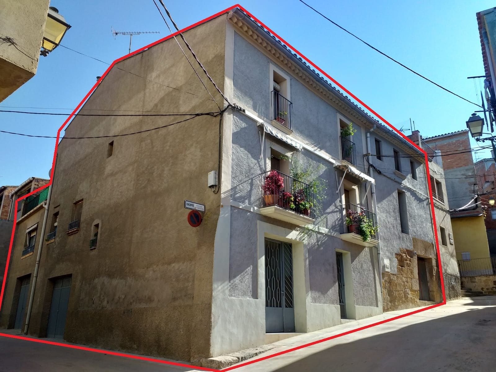 Vista exterior de Casa o xalet en venda en Juneda amb Aire condicionat, Terrassa i Balcó