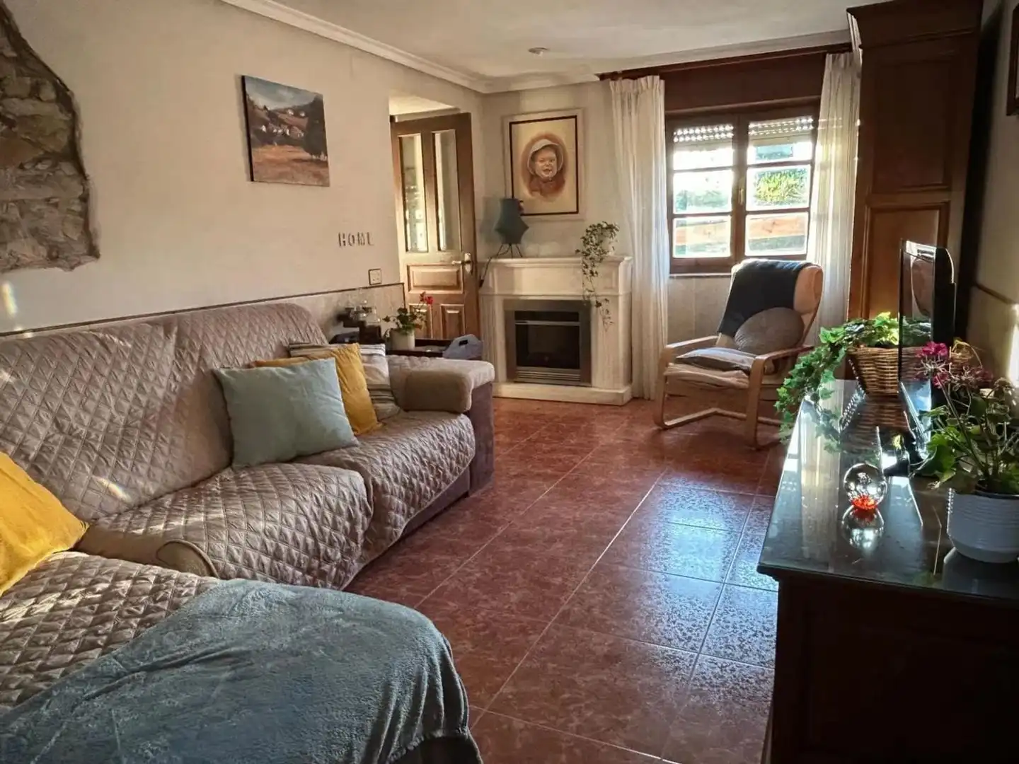 Sala de estar de Casa o chalet en venta en Castropol con Calefacción, Terraza y Trastero