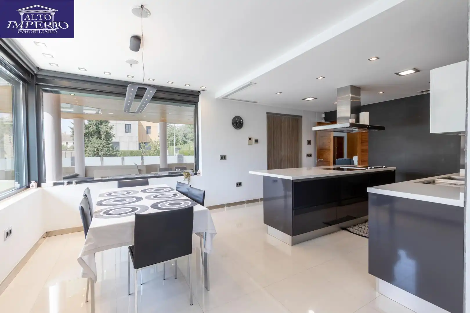 Chalet con piscina en venta en Urbanizacion EL CARMELO, imagen 17